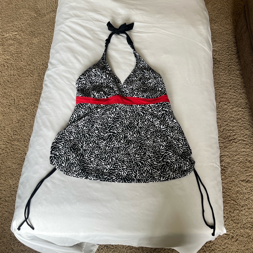 LizLange
Black and White Swim Top with Red